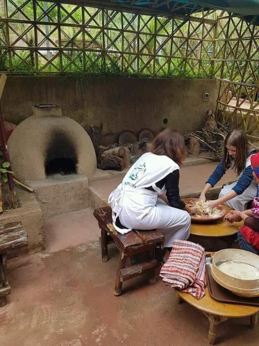 La Maison d'Hôtes Les Grôttes Ait Benhaddou Extérieur photo
