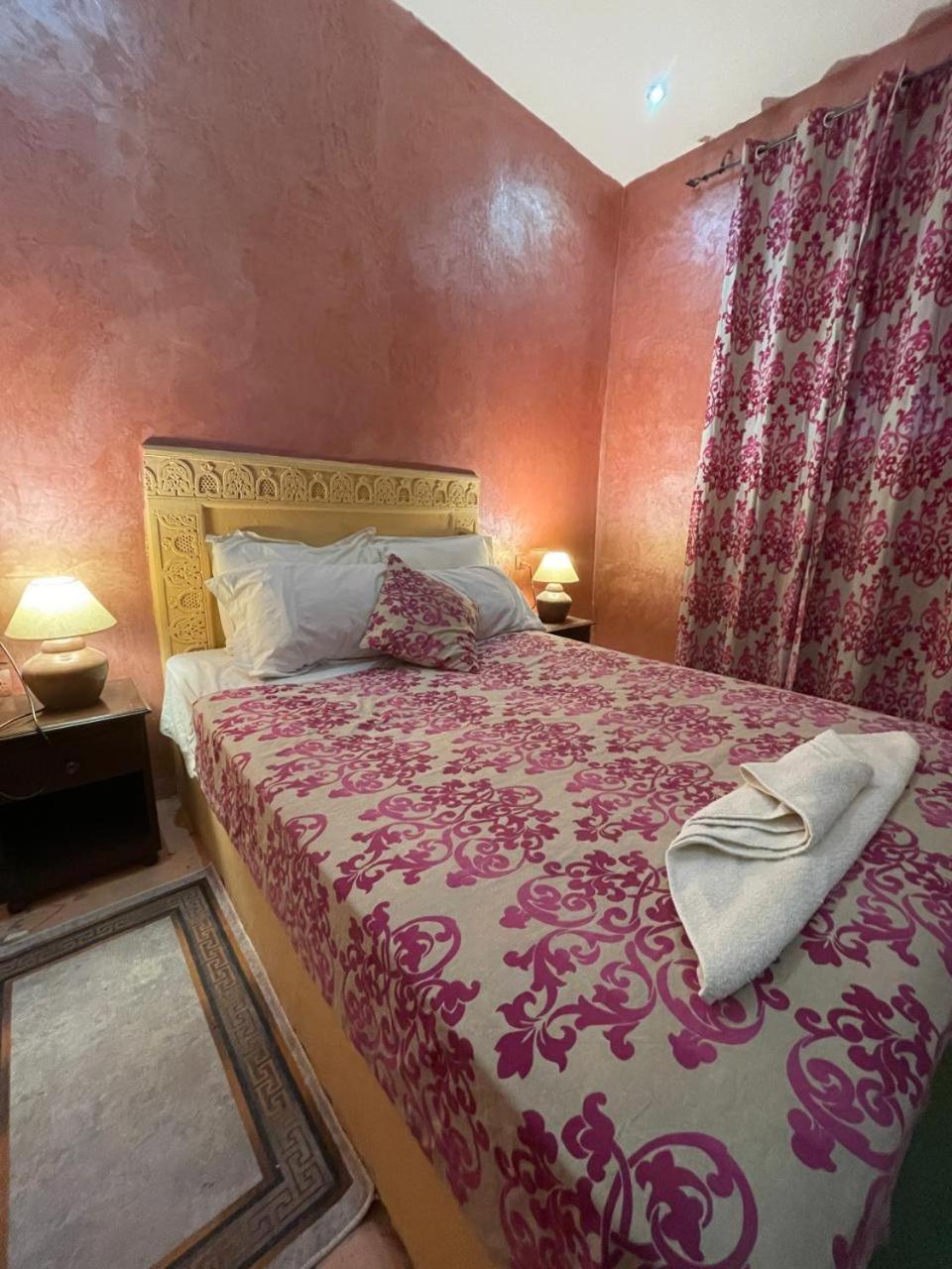 La Maison d'Hôtes Les Grôttes Ait Benhaddou Extérieur photo