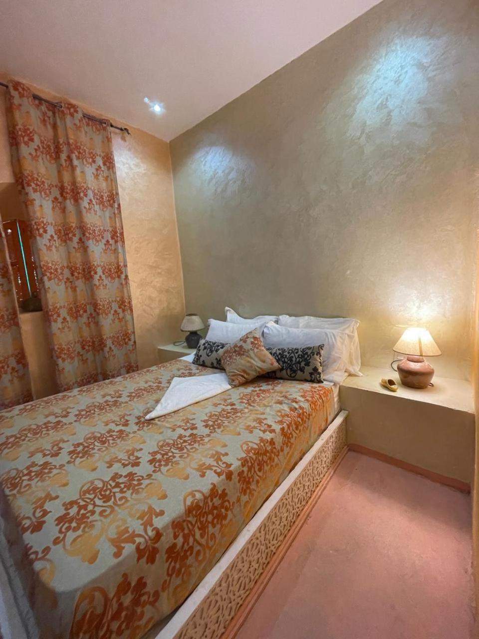 La Maison d'Hôtes Les Grôttes Ait Benhaddou Extérieur photo