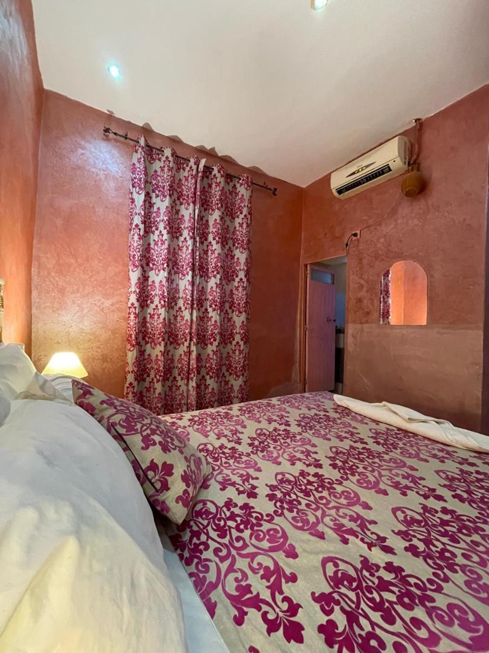La Maison d'Hôtes Les Grôttes Ait Benhaddou Extérieur photo