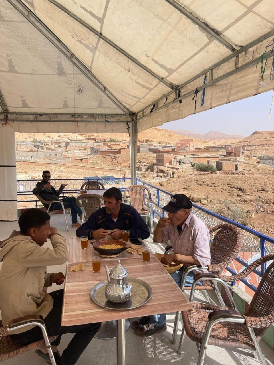 La Maison d'Hôtes Les Grôttes Ait Benhaddou Extérieur photo
