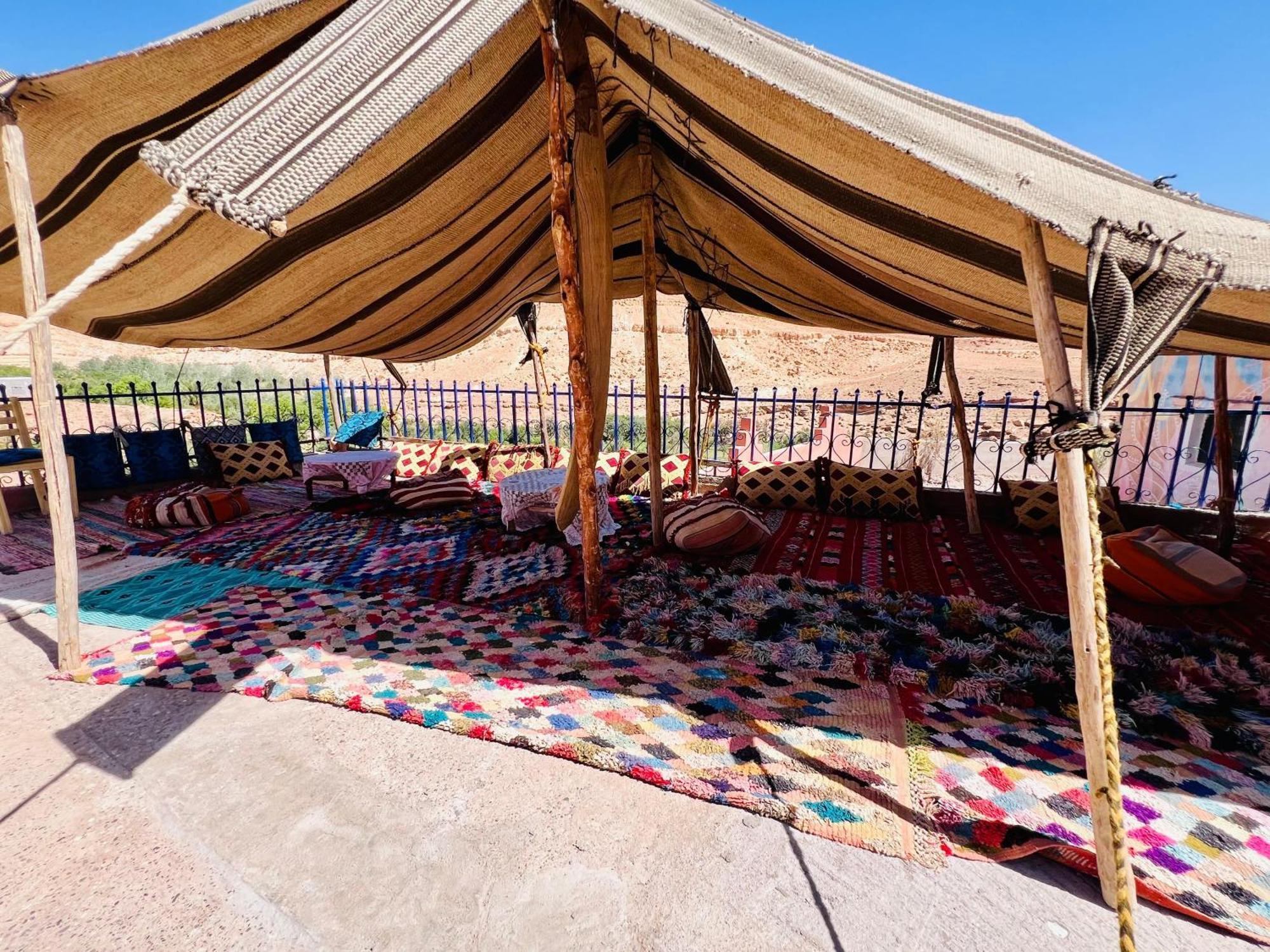 La Maison d'Hôtes Les Grôttes Ait Benhaddou Extérieur photo
